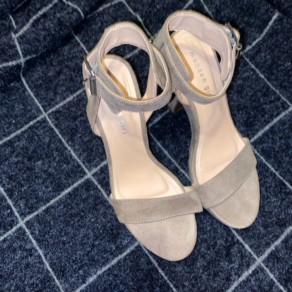 Madden girl chunky high heals